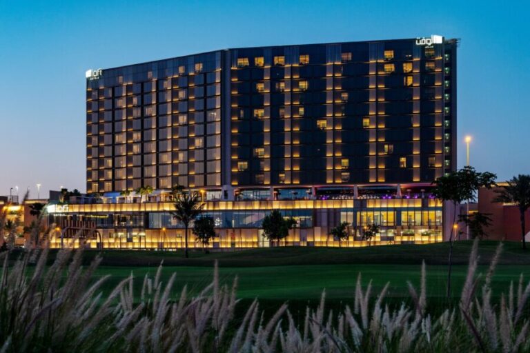 dxbde exterior 1618 hor clsc 768x512